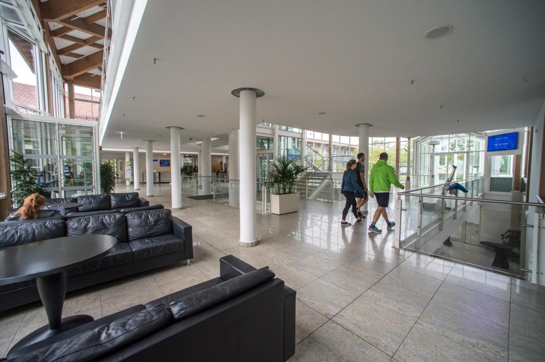 Sportschule Oberhaching Hotel Exterior foto